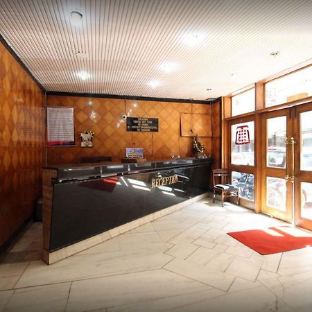 Hotel Soma Dx Yeni Delhi Dış mekan fotoğraf